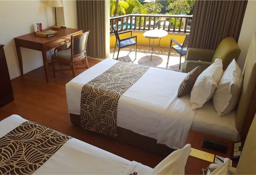 Номер Deluxe Вид на Бассейн, Kuta Paradiso