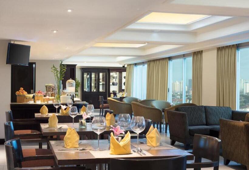 Номер Deluxe, Santika Premiere Slipi Jakarta