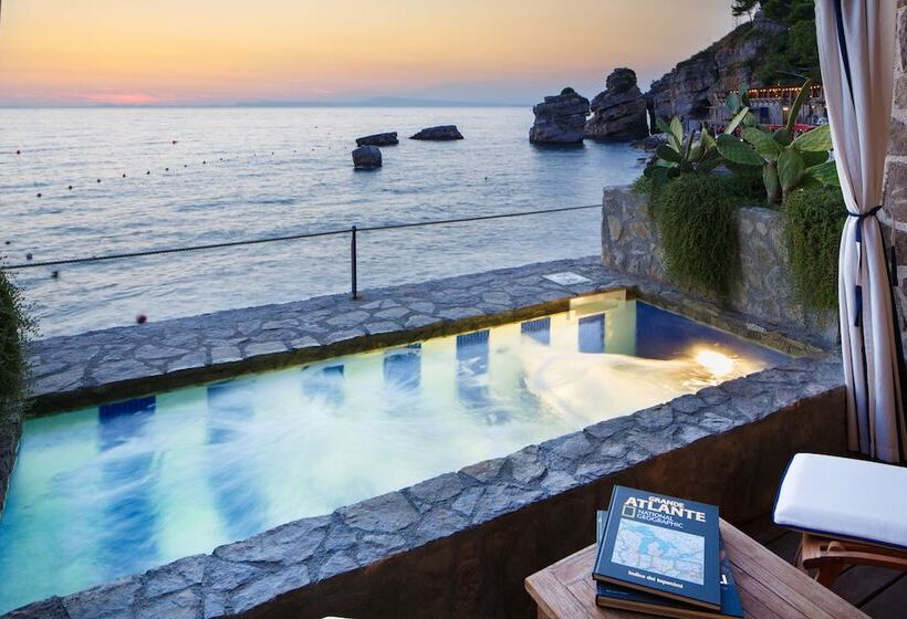 Номер Стандарт Вид на Море, Capo La Gala Hotel&wellness
