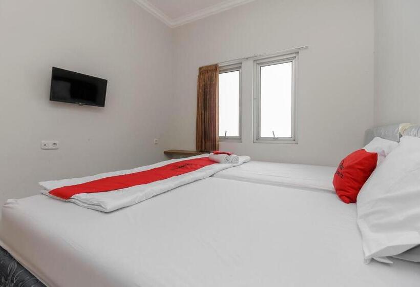 Номер Economy, Reddoorz Near Central Park Mall