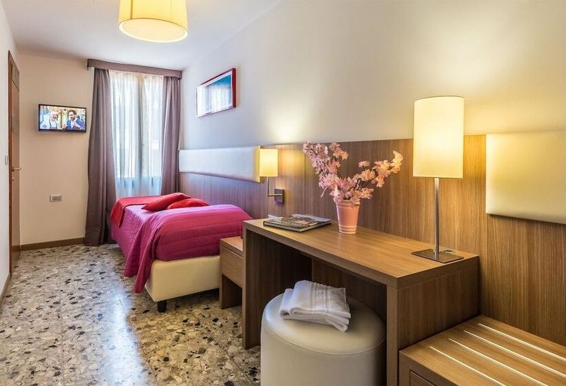 اتاق استاندارد یک نفره, Il Moro Di Venezia