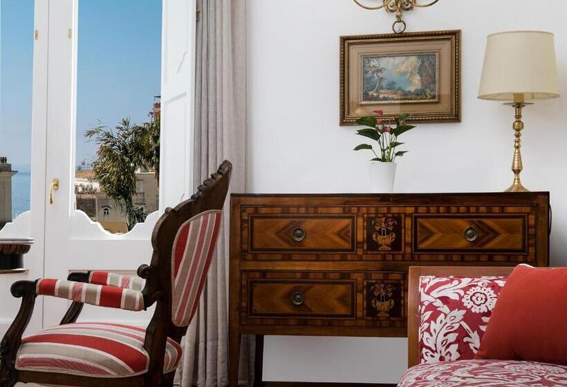 Deluxe Suite Sea View, Palazzo Murat