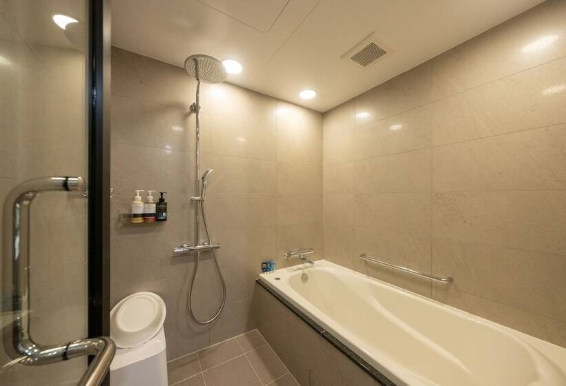 کابین, Okuma Private Beach & Resort