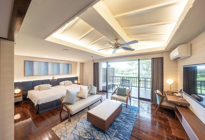 کابین, Okuma Private Beach & Resort