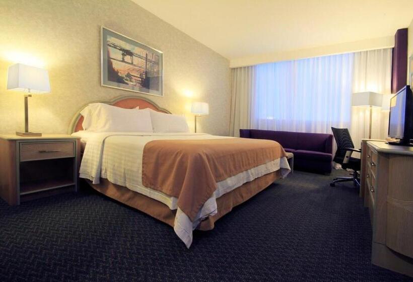 キングサイズベッドのエクゼクティブルーム, Holiday Inn Monterrey Parque Fundidora, An Ihg