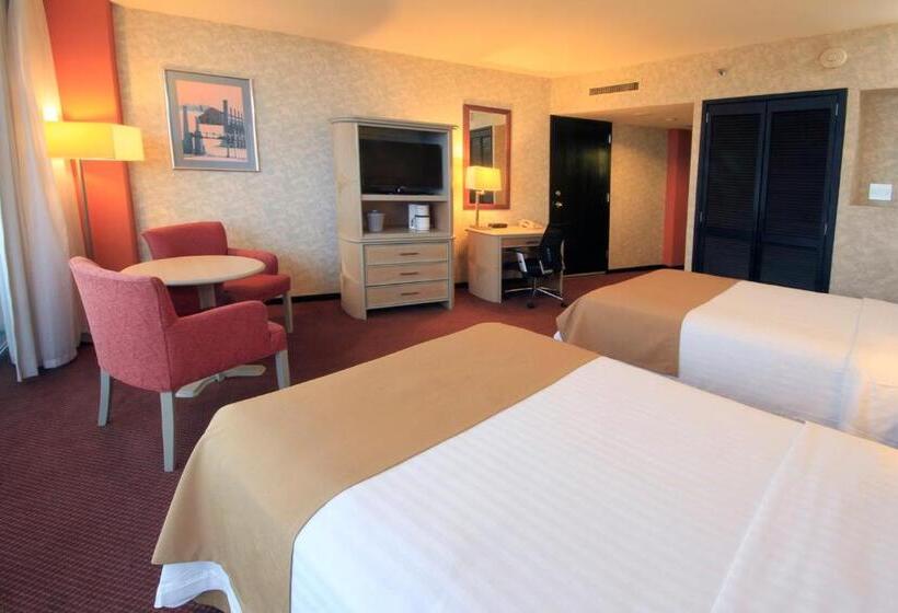 バルコニー付きスタンダードルーム, Holiday Inn Monterrey Parque Fundidora, An Ihg