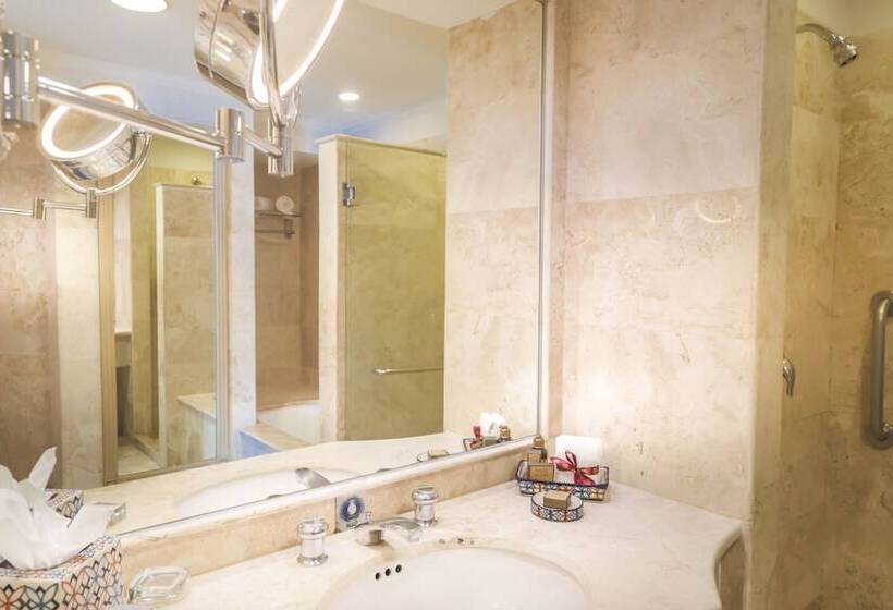 סוויטה, Sandos Cancun All Inclusive