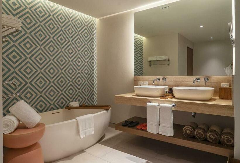 Suite cu Vedere la Mare, Hilton Cancun Mar Caribe