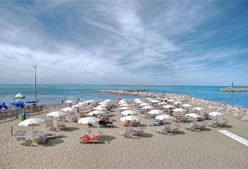 اتاق استاندارد سه تخته با بالکن, Stella Marina