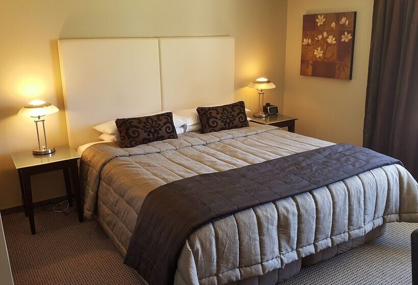 Студия Superior, Carnmore Chateau Marlborough