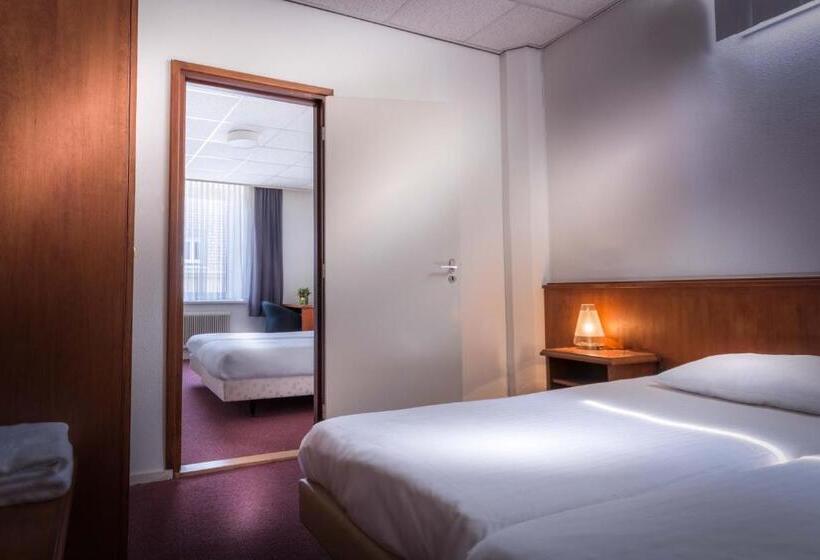 Chambre Familiale, Riche