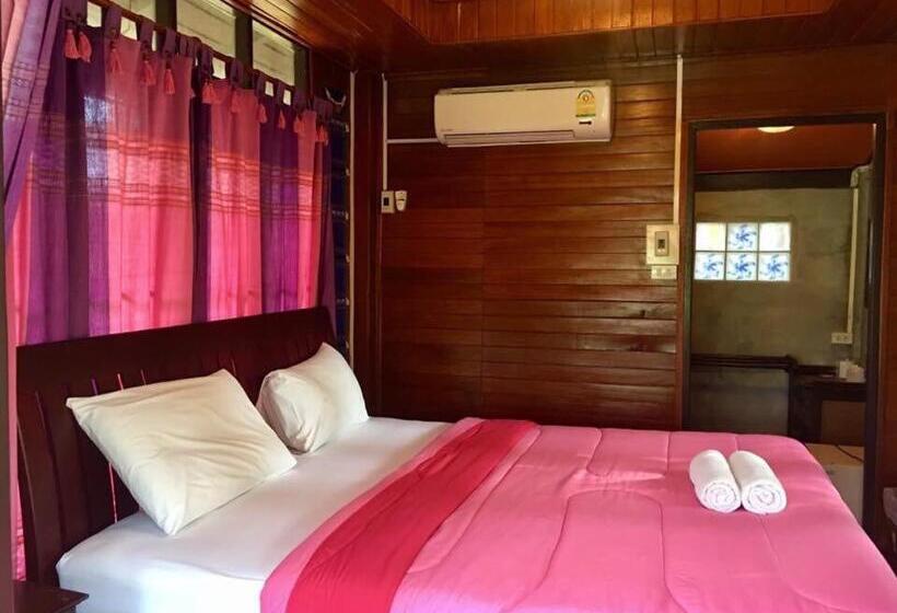 اتاق استاندارد, Baan Suan Rojjana