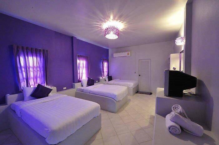 اتاق استاندارد سه نفره, Baan Suan Rojjana