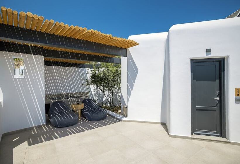 اتاق استاندارد سه نفره با چشم‌انداز کنار دریا, Tropicana Hotel , Suites & Villas Mykonos