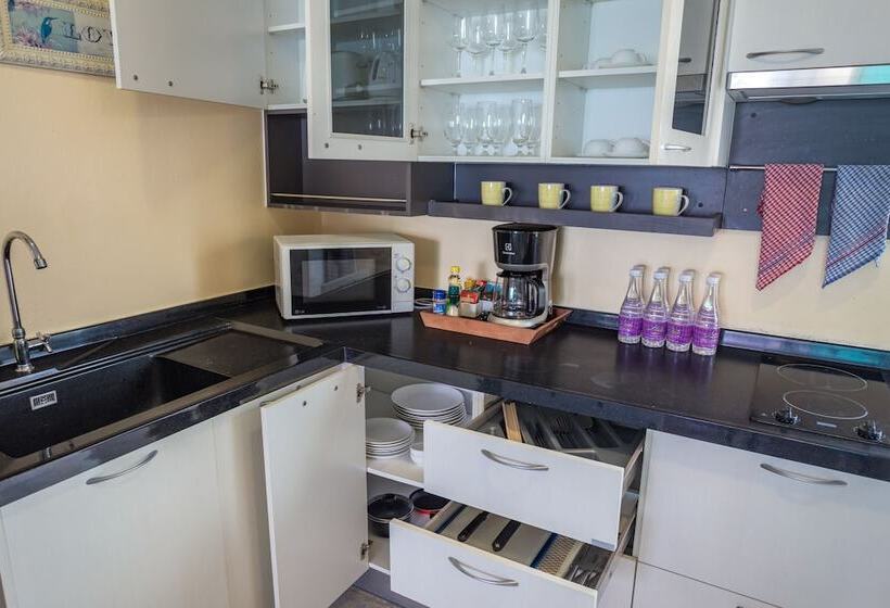 سوئیت پریمیوم 2 خوابه, Almali Rawai Beach Residence