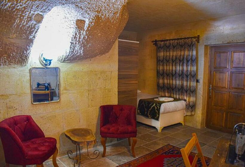 اتاق راحتی سه تخته, Cappadocia Cave House