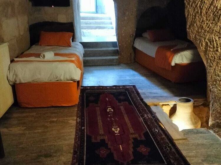 سوییت خانوادگی, Cappadocia Cave House