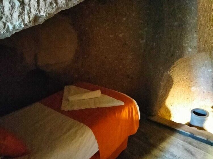 سوییت خانوادگی, Cappadocia Cave House