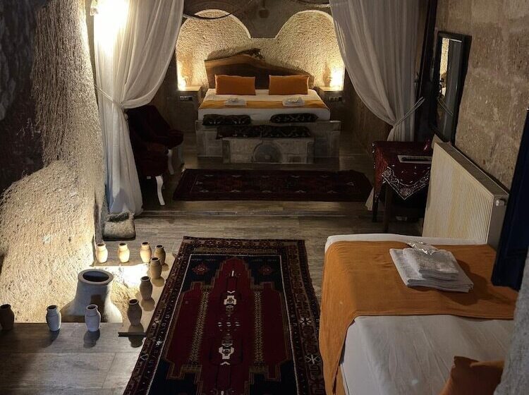 سوییت خانوادگی, Cappadocia Cave House