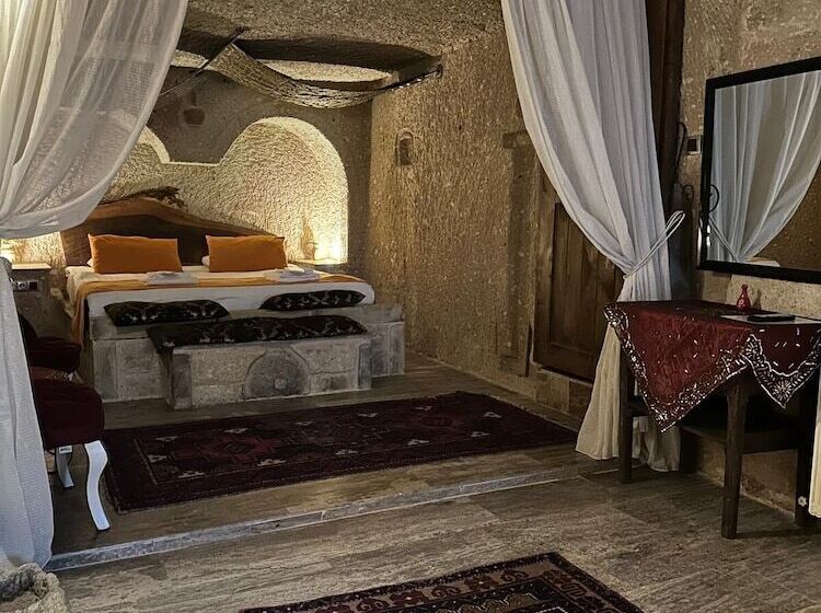 سوییت خانوادگی, Cappadocia Cave House