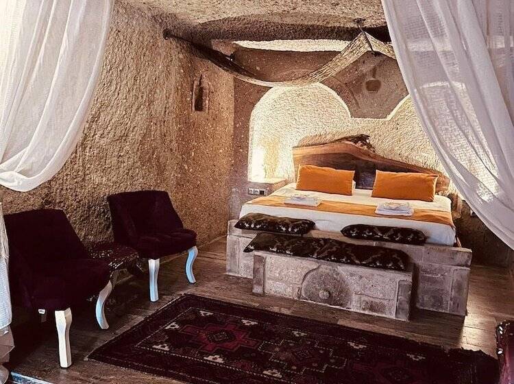 سوییت خانوادگی, Cappadocia Cave House