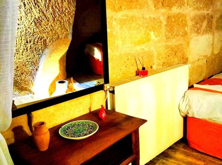 سوییت خانوادگی, Cappadocia Cave House