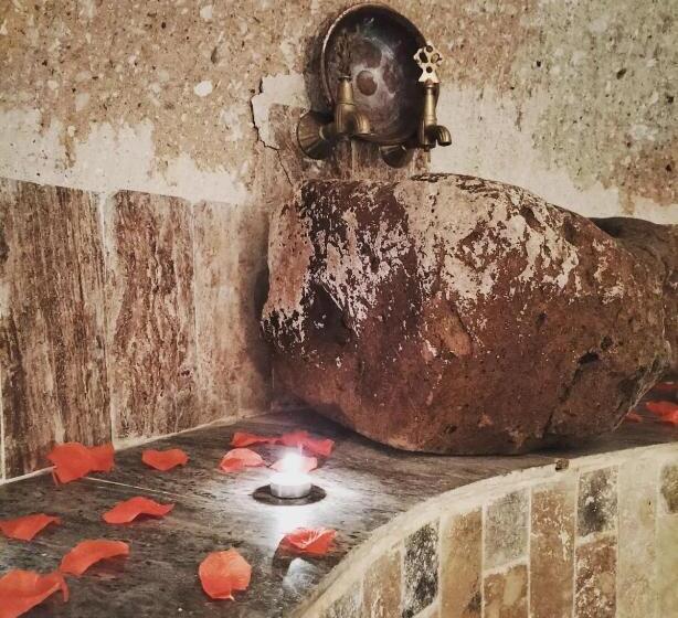 سوییت سوپریور, Cappadocia Cave House