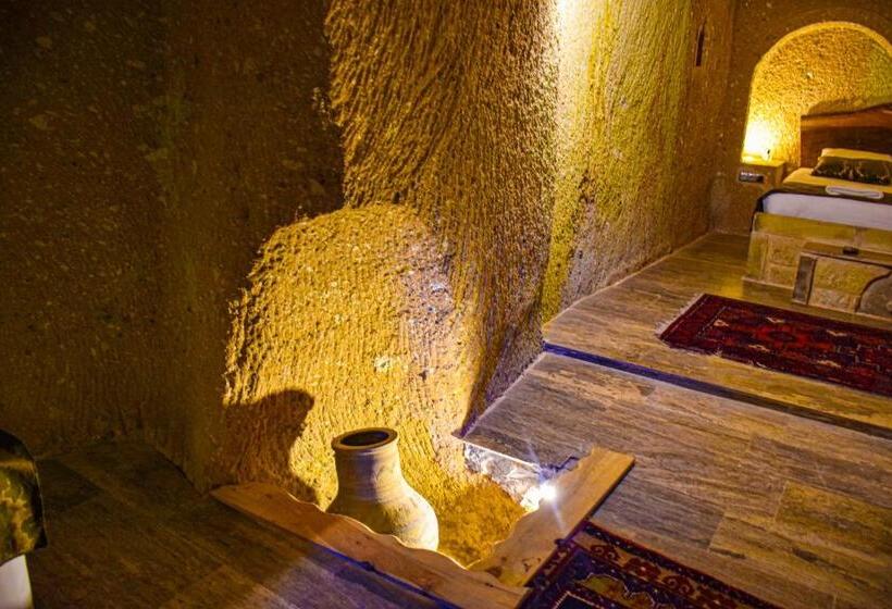 سوییت خانوادگی, Cappadocia Cave House