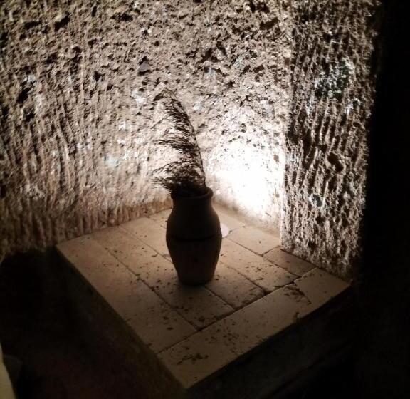سوییت خانوادگی, Cappadocia Cave House