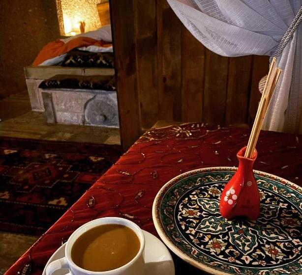 سوییت خانوادگی, Cappadocia Cave House