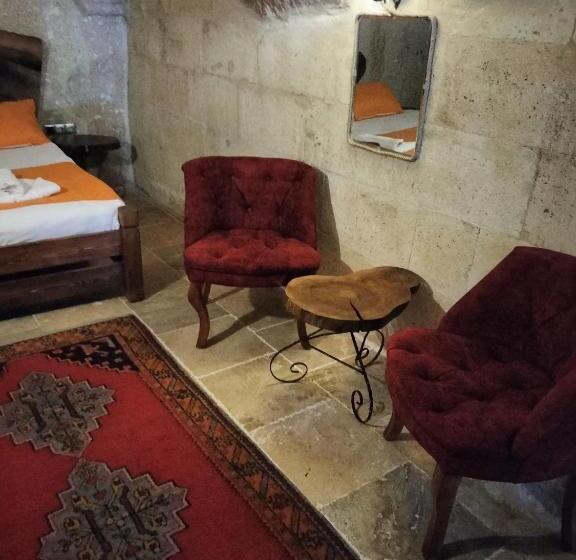 اتاق راحتی سه تخته, Cappadocia Cave House