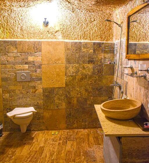 اتاق راحتی سه تخته, Cappadocia Cave House