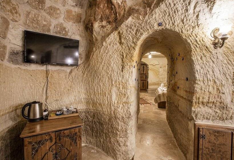 سوییت لوکس, Kayadibi Cave
