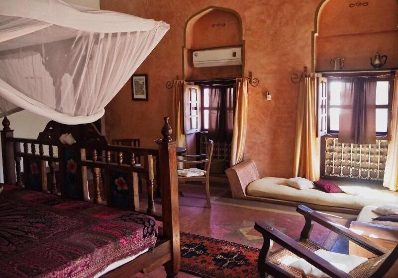 سوییت, Zanzibar Coffee House