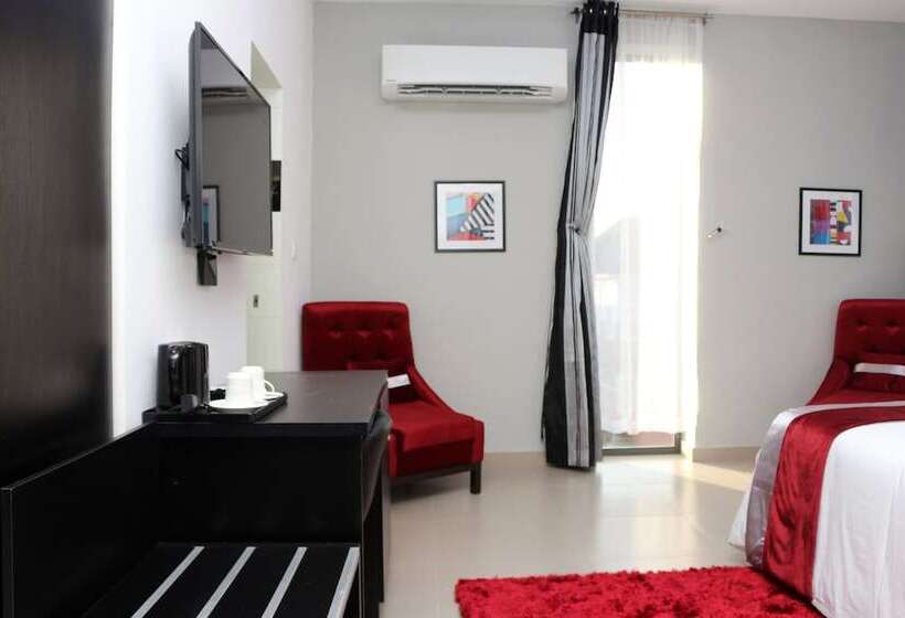 اتاق دلوکس مخصوص معلولین, Mayhill