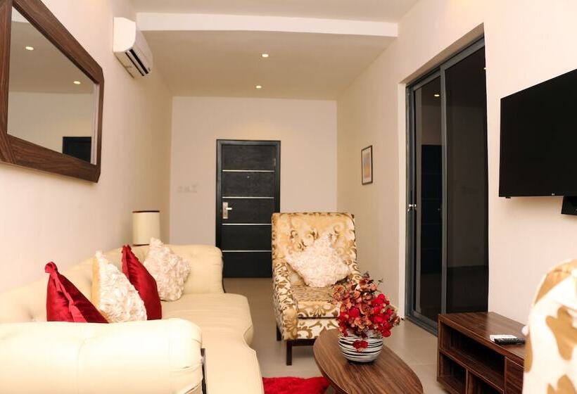 اتاق دلوکس مخصوص معلولین, Mayhill