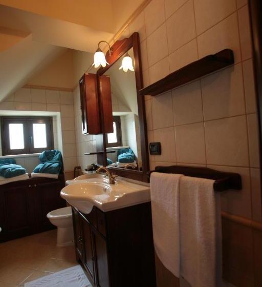 سوئیت با بالکن, Luxury Accommodation