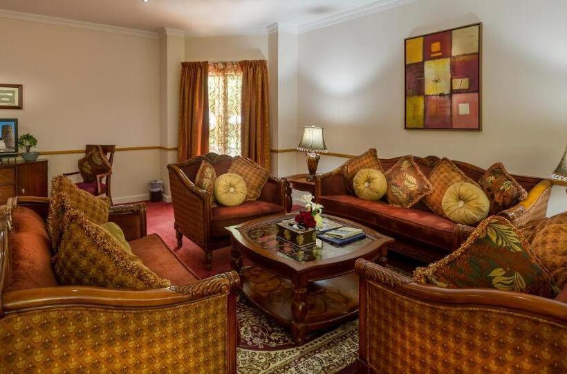 스위트, Golden Tulip Nizwa
