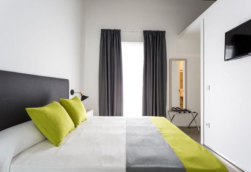 اتاق استاندارد با بالکن, La Puerta De Palacio  Adults Only