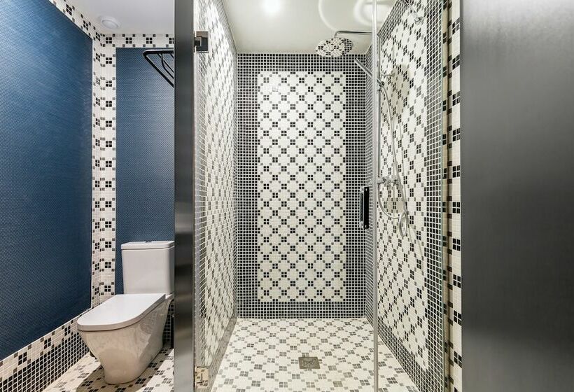 اتاق استاندارد, Room Mate Alba