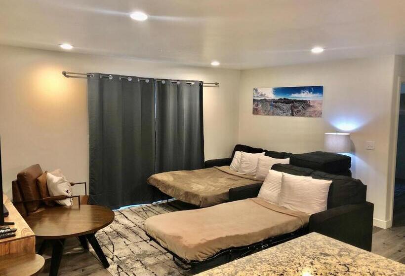 آپارتمان 1 خوابه همکف, Moab Redcliff Condos