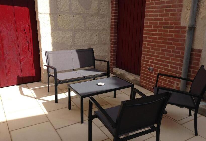 آپارتمان 1 خوابه با تراس, Maison Du Chatelain