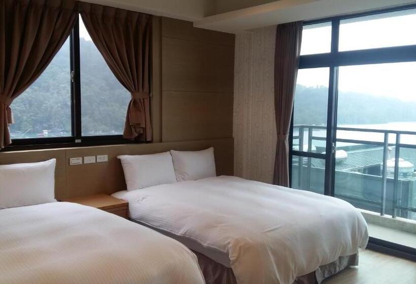 四人标准间, Yi Da Lakeside