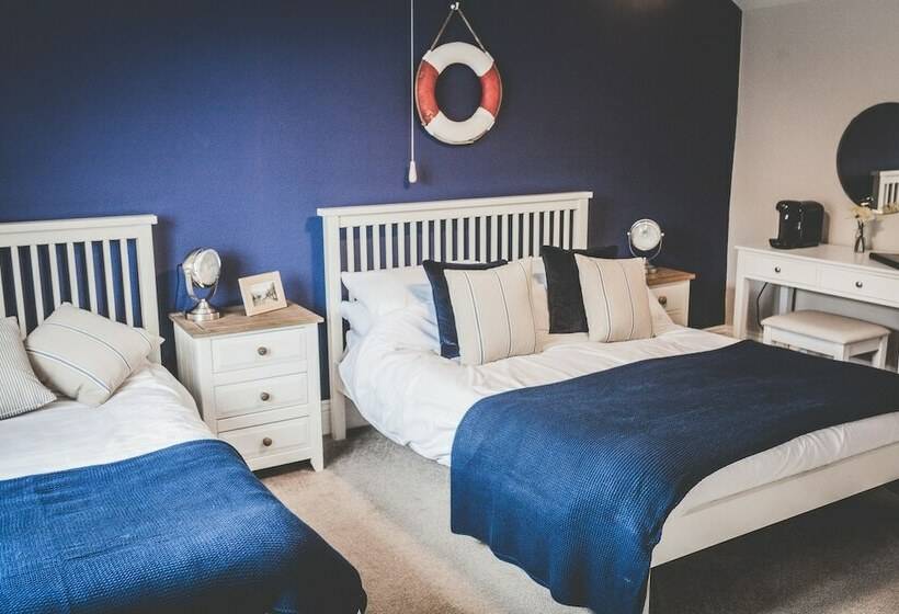 Номер Стандарт, Ye Old Ferrie Inn