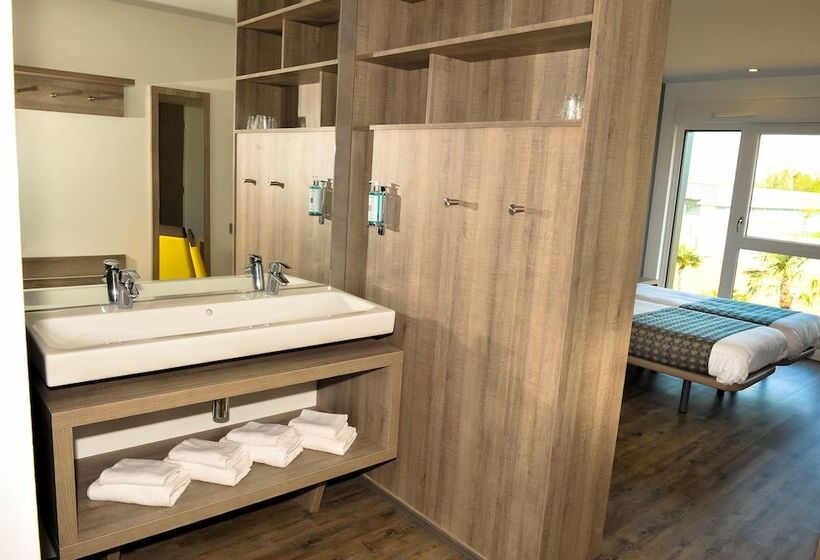 Семейный Номер, Residence Des Pilotes