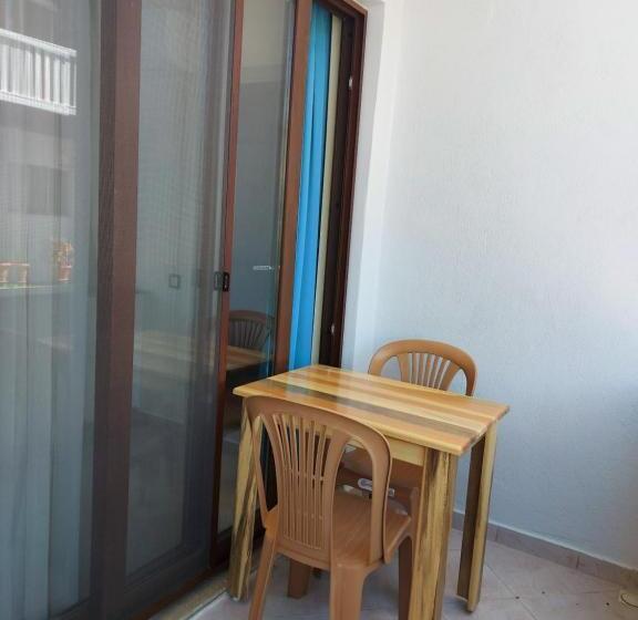 شقة غرفة نوم واحدة مزودة بشُرفة, Palm Konak