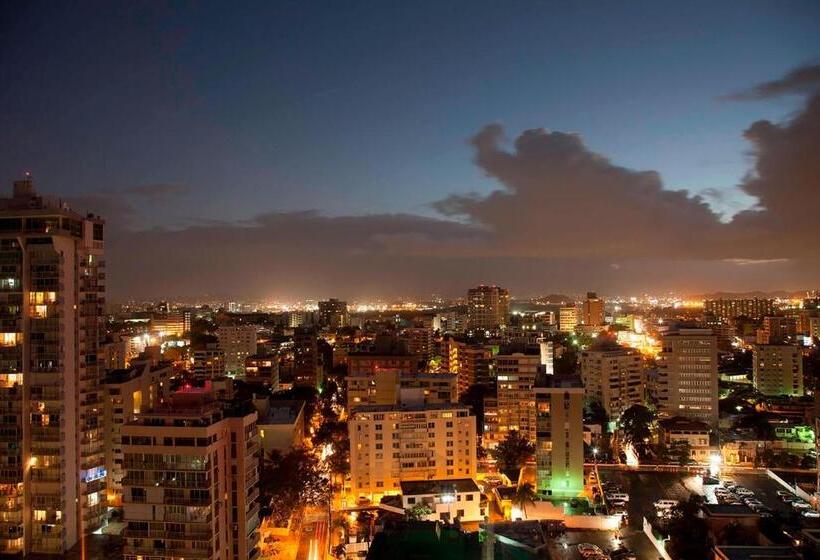 اتاق استاندارد با تخت بزرگ, San Juan Marriott Resort And Stellaris Casino