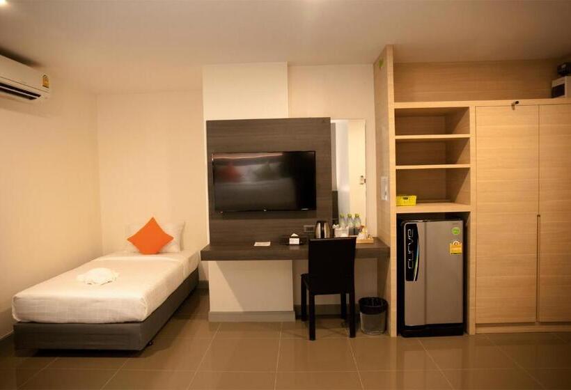 스탠다드 트리플 발코니 룸, Clover Hotel Hatyai