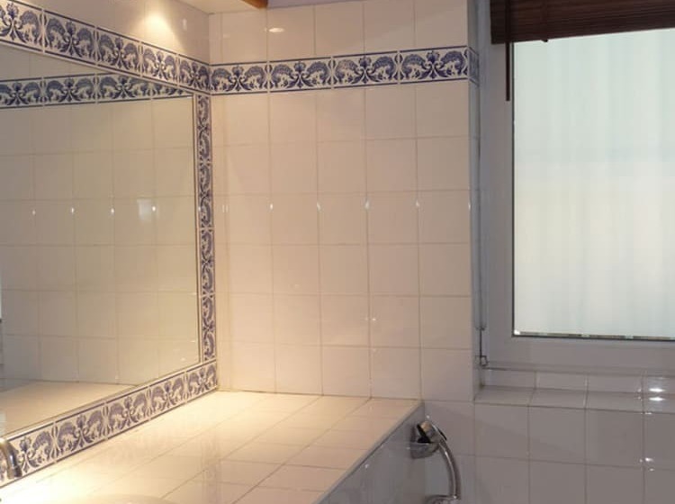 تختخواب در اتاق مشترک, Cassis Hostel Les Heures Claires