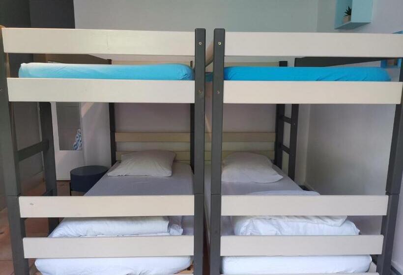 اتاق اکونومی, Cassis Hostel Les Heures Claires